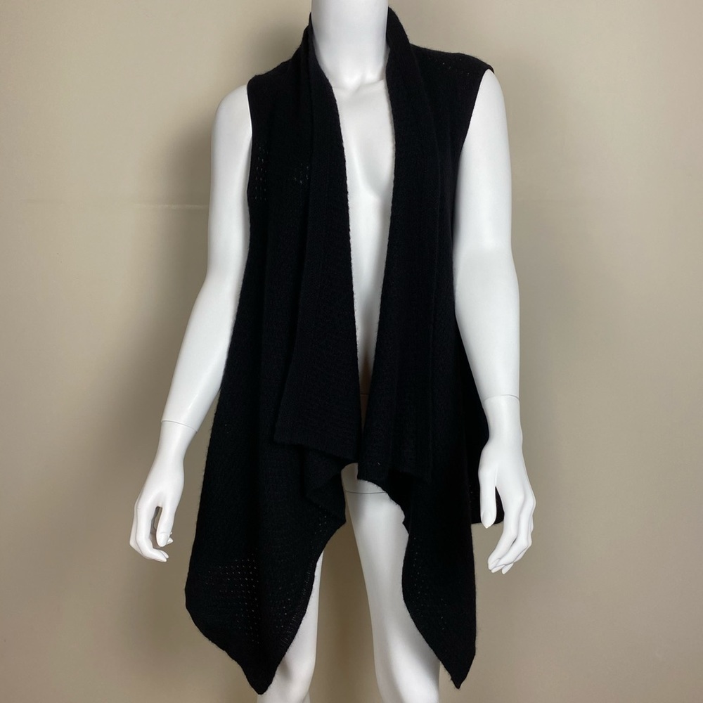 LORD & TAYLOR Cashmere cardigan Vest size M 229$
